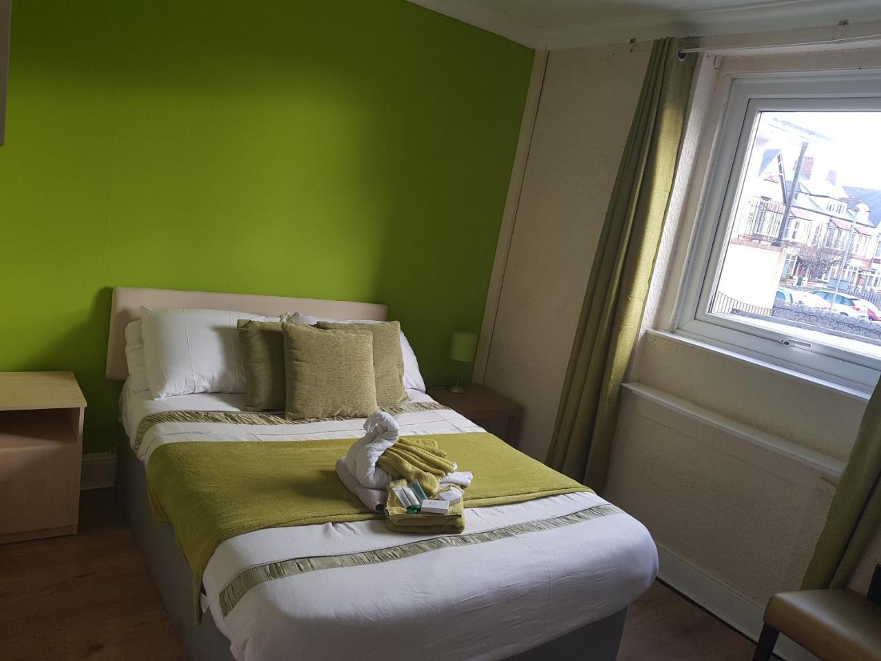 Kensington Hotel Rhyl Extérieur photo